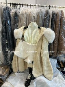 Miss家高领针织背心毛衣开衫外套秋季时尚套装毛毛辣妹短裤三件套