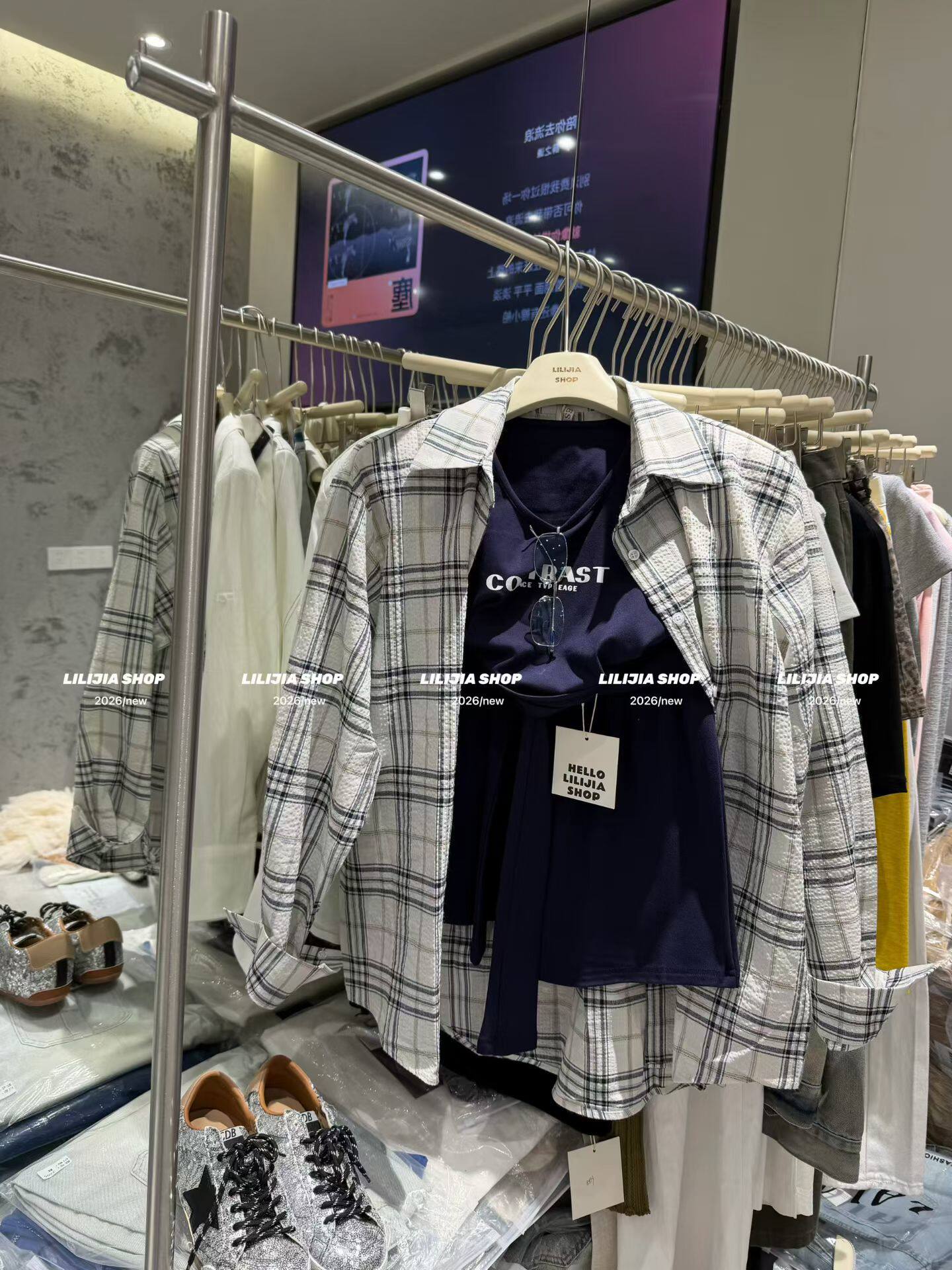 2026春季新款韩版时尚百搭宽松显瘦格子衬衫+背心短裙三件套套装