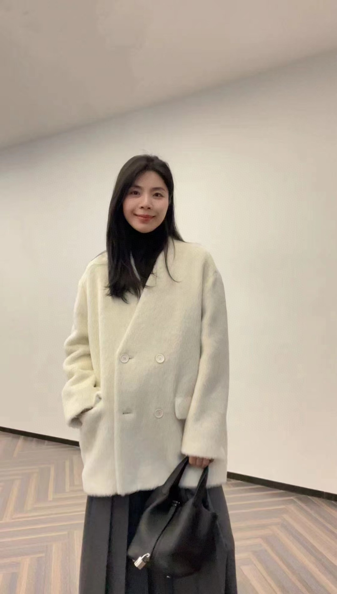 底价咨询，深圳深圳设计师品牌外套套装