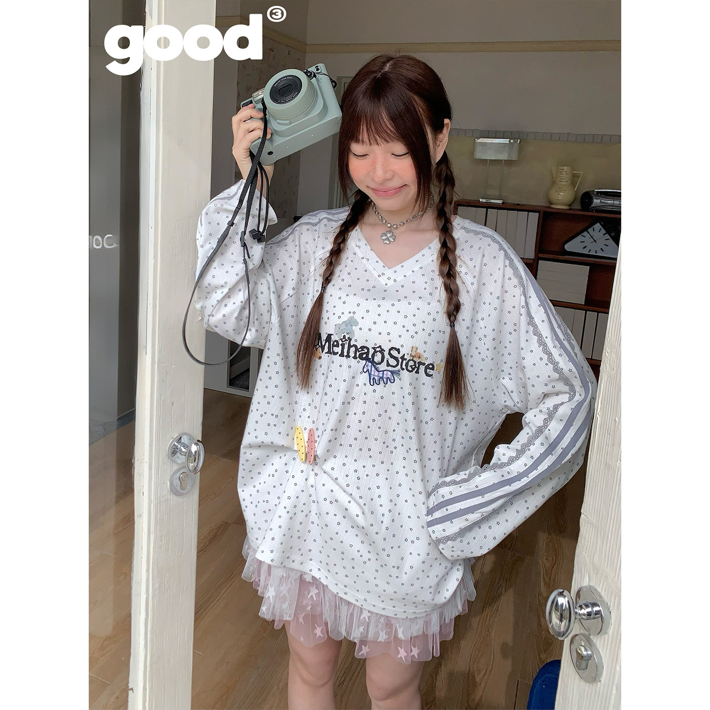 美好商店MeihaoStore「马上星动」运动风贴布流苏印花V领球衣长袖