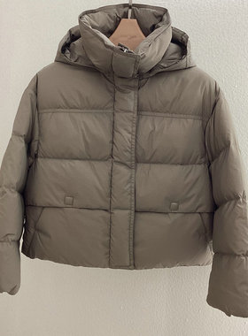 2025冬季新款摩登简约女短羽绒服6025204030吊牌价1267