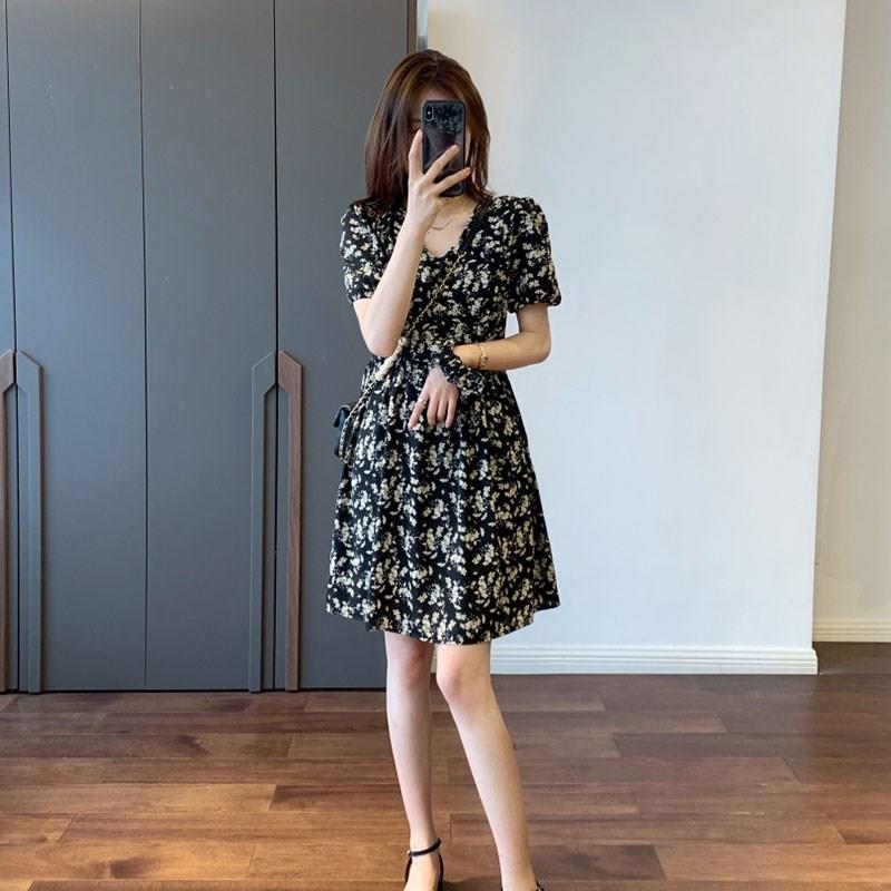 欧洲站黑色碎花连衣裙女2025新款女夏季高级感法式收腰显瘦短裙子