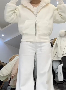 高级感炸街短款白色加绒外套冬季新款小个子别致独特加厚休闲上衣