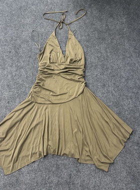 613辣妹款性感挂脖露背修身吊带连衣裙女夏V领系带不规则裙摆绿色