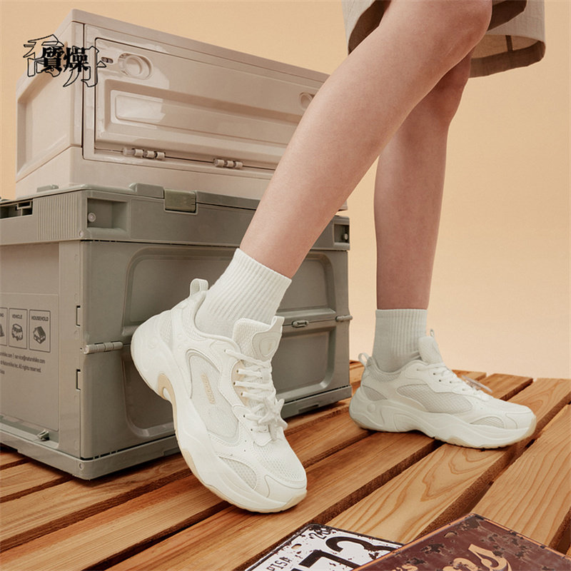 乔丹贝壳休闲鞋女款2026春季新款网面透气防滑运动鞋