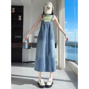 开叉牛仔背带裙女春秋季 休闲百搭宽松显瘦减龄吊带连衣裙 2026新款