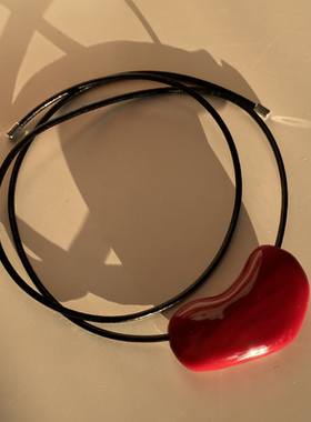 新年款爱心珐琅项链女轻奢小众设计高级感颈链简约皮绳锁骨链