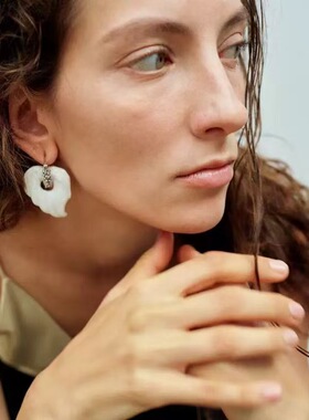 董洁同款白色珐琅鹅掌叶设计耳坠时尚浪漫小众耳环