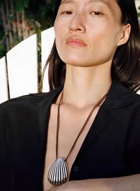 吴小姐韩代sophieb*hai银色扇贝项链长款棕绳抽拉打结贝壳毛衣链