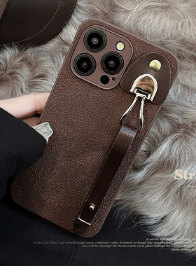 适用iPhone15苹果手机壳14pro max复古皮质腕带11高级ins月坑纹13