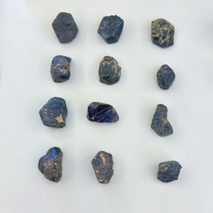 天然昌乐蓝宝石原石原矿原矿墨水蓝宝石原产地特价包邮证书保真