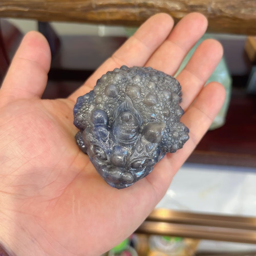 天然蓝宝石雕刻金蟾摆件原石原矿无优化收藏精心设计证书包邮