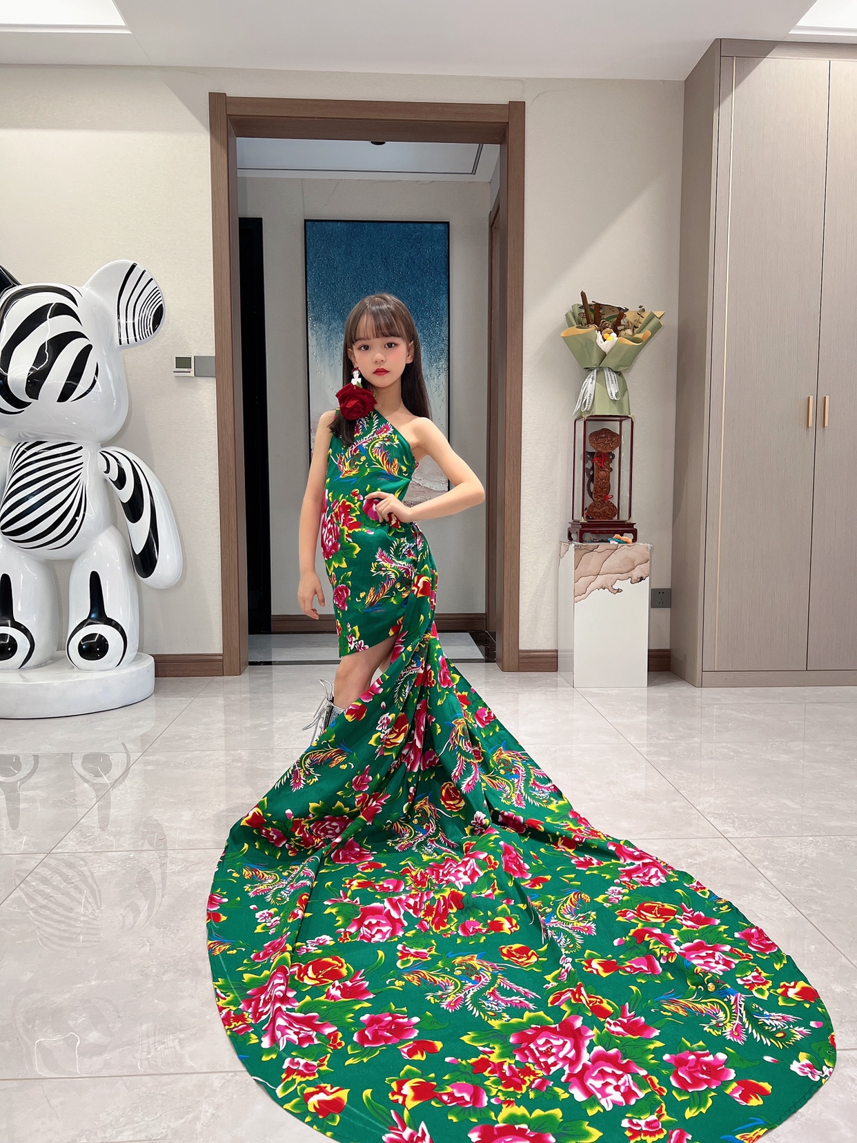 绿色儿童模特走秀东北大花布时尚潮服 来图定制 星光派对主题装