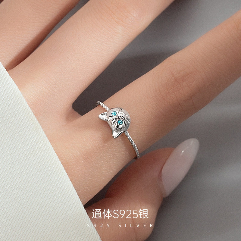 新款S925银猫咪蓝钻麻花戒指女日