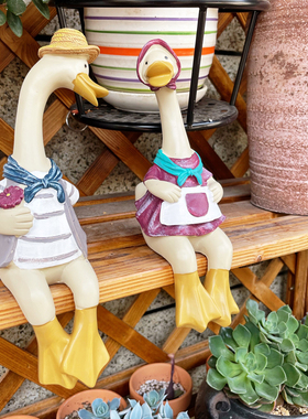 角落布置歪头室外阳台造景装饰品