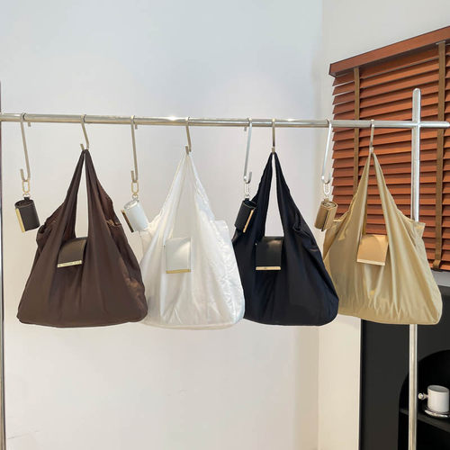 ins风同款钥匙链收纳布袋大容量环保购物袋通勤高级感挂件配饰包