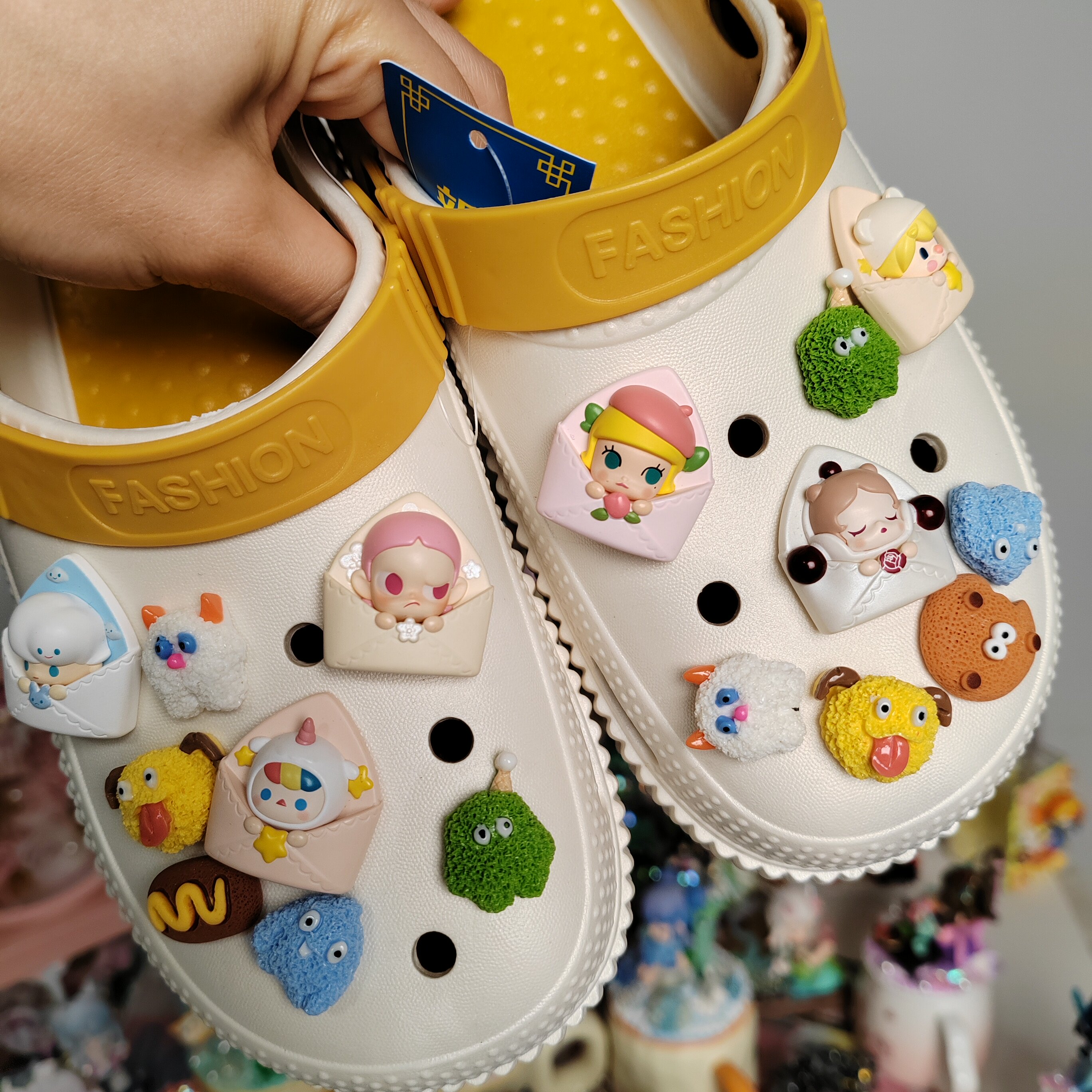 正品泡泡玛特萌粒洞洞鞋扣装饰时尚可爱适配crocs洞洞鞋花DIY装饰