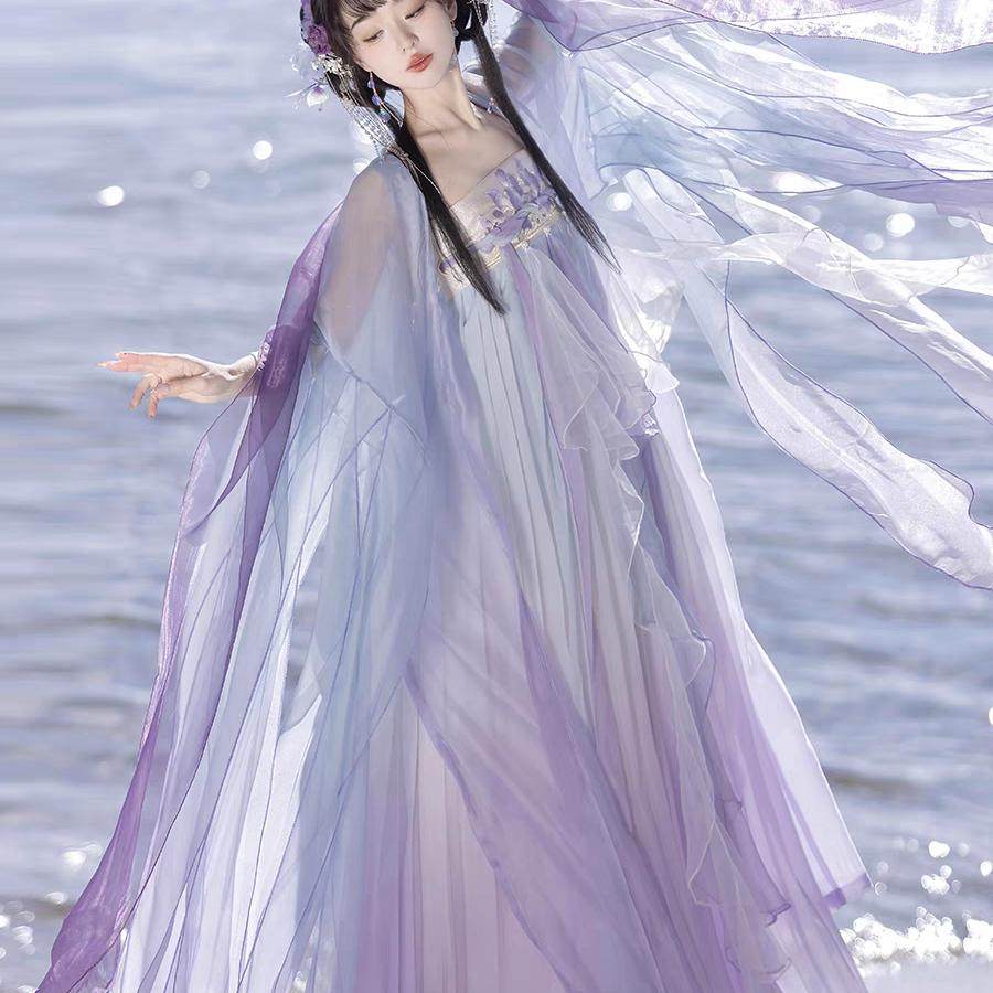 新款诃子裙大袖衫刺绣套装