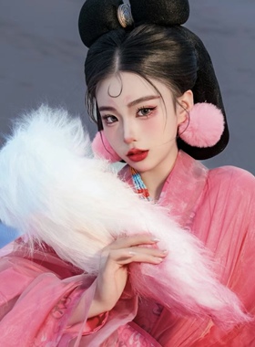 舞蹈妲己演出粉红色毛毛耳环古风