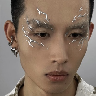 贴脸银色水珠泪珠泪痣妆容圣母泪仿妆脸部饰品金属泪滴拍照创意妆