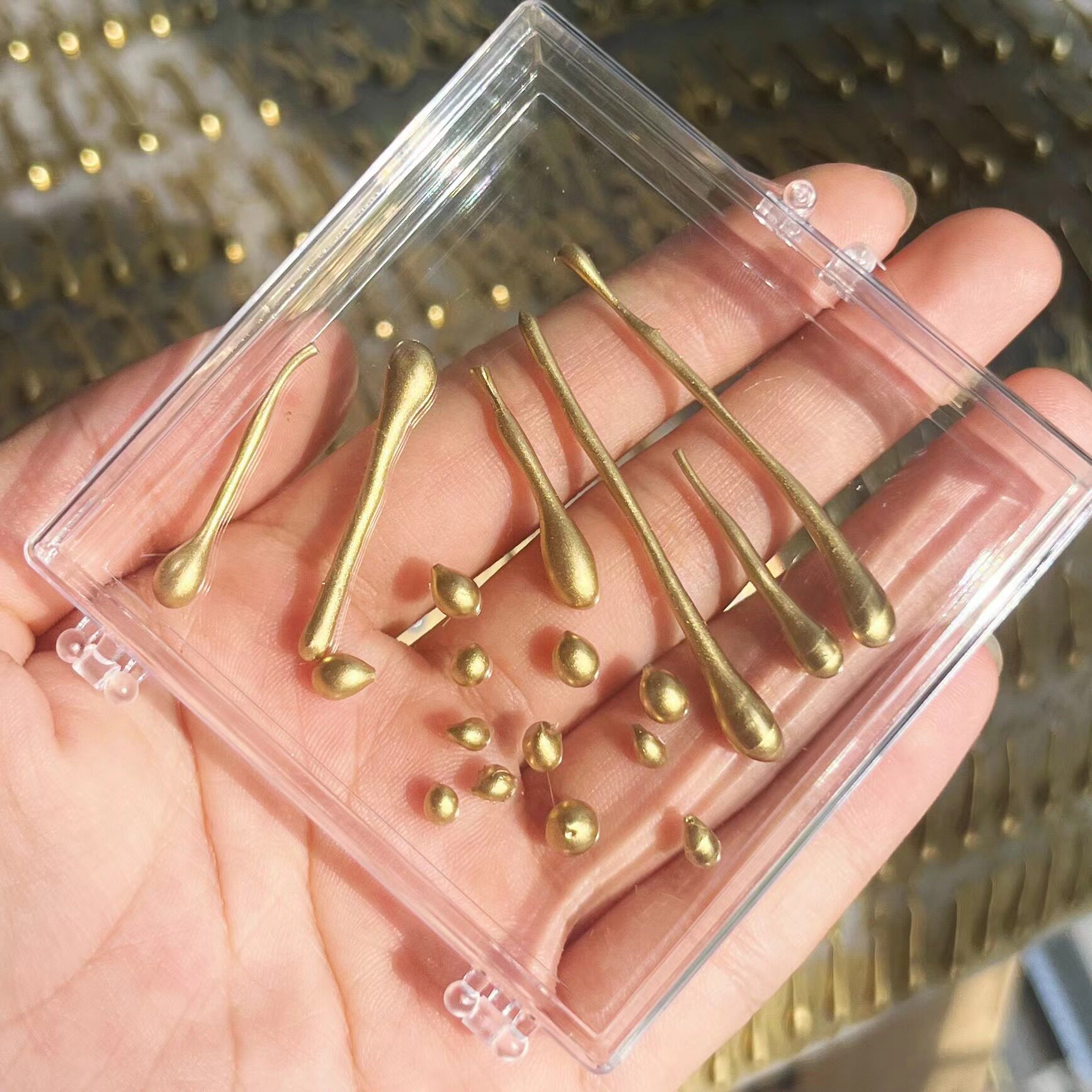 创意妆眼妆贴脸水珠泪珠泪痣妆容圣母泪仿妆脸部饰品金色泪滴拍照