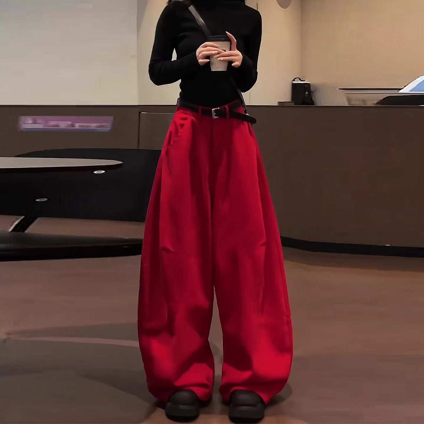 红色阔腿工装牛仔裤女2026春新款小个子高腰宽松显瘦弯刀裤