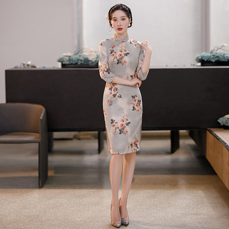 鹿皮绒旗袍2025秋季新款大码七分袖裙年轻款修身气质改良旗袍