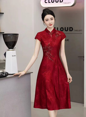 红色旗袍妈妈婚宴礼服高贵气质