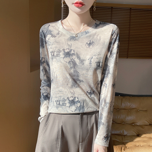 2025新款圆领薄款长袖天丝针织防晒衫女百搭蝴蝶印花亮丝打底衫