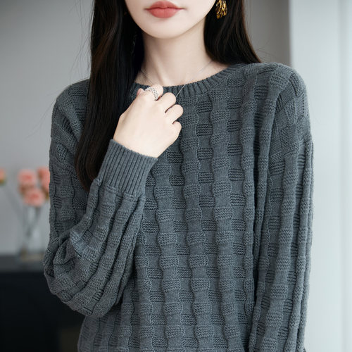 立体鼓包圆领针织衫毛衣女纯棉