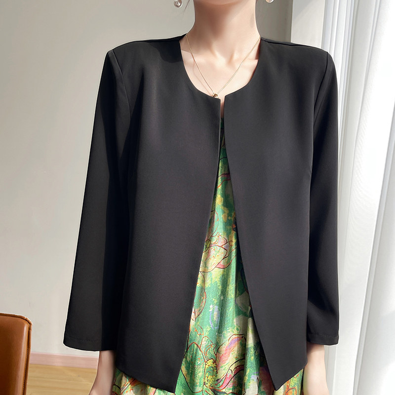 2025春秋新款气质赫本风小个子百搭短款外套圆领醋酸夏季西服上衣