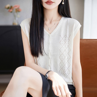 夏季薄款v领镂空上衣设计感小众女款短袖t恤女2026新款冰丝针织衫