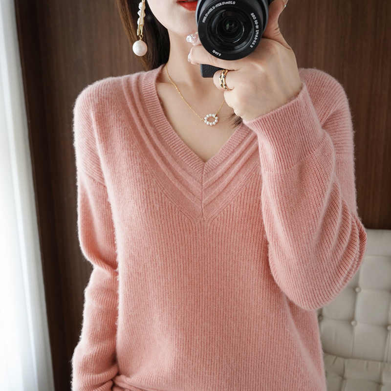 V领纯色抽条宽松显瘦毛衣