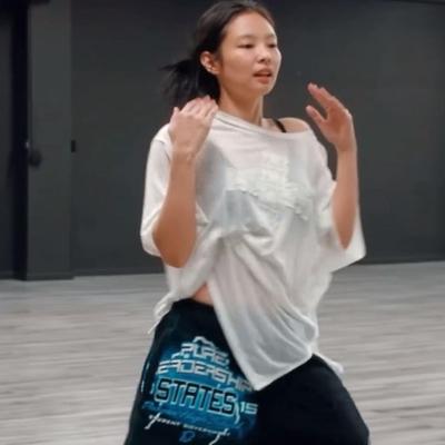 Jennie同款CLUT STUDIO蕾丝拼接微透视天丝短袖T恤韩国代购