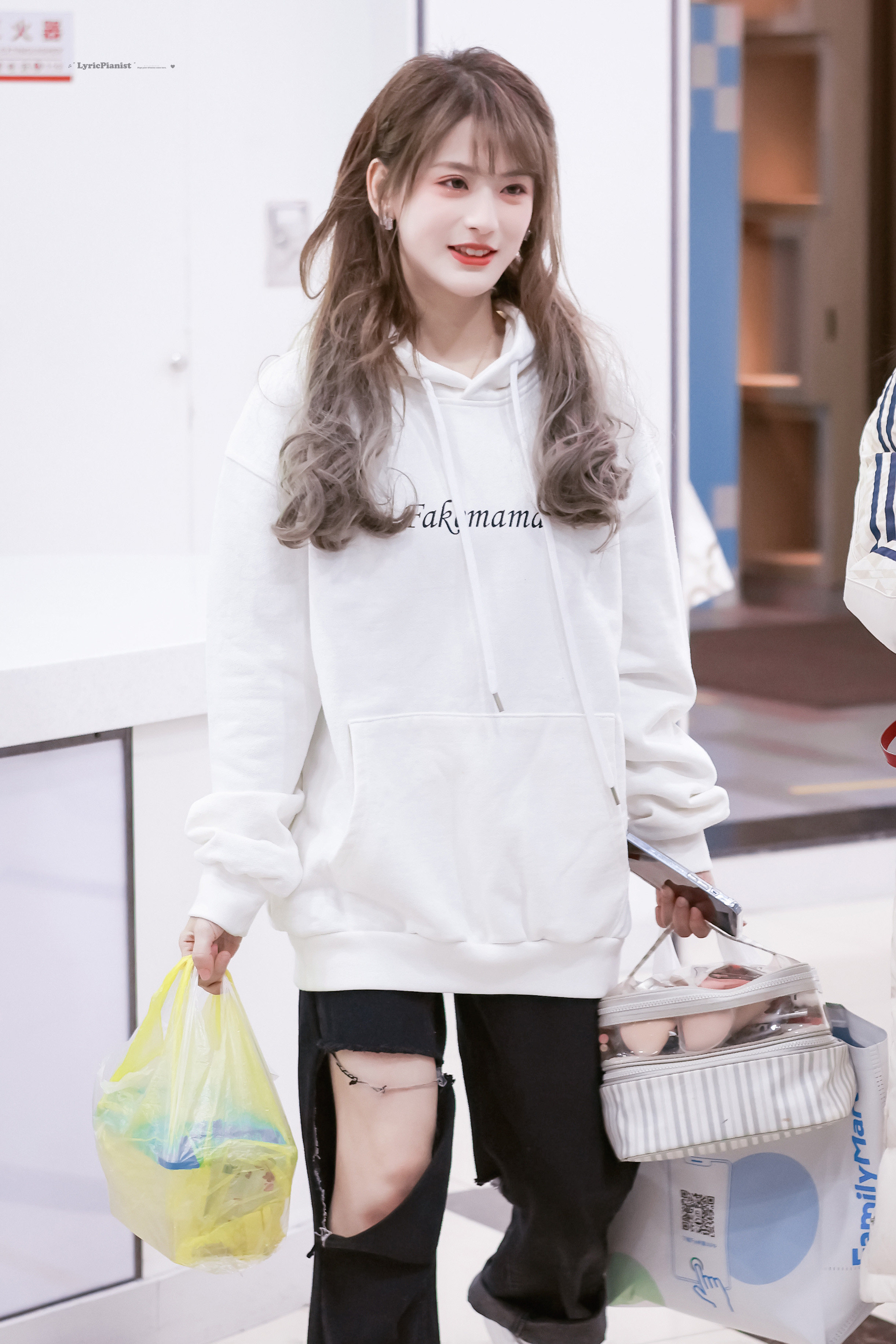 林舒晴同款 fakemama 秋季韩国代购月球印花宽松潮流少女连帽卫衣