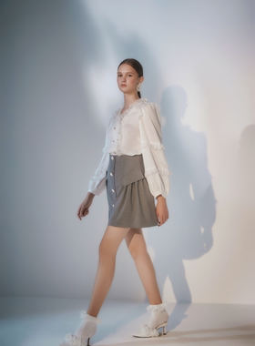 ROMANCHIC 22春夏季新款 温柔学院单排扣褶皱a字短裙 韩国代购