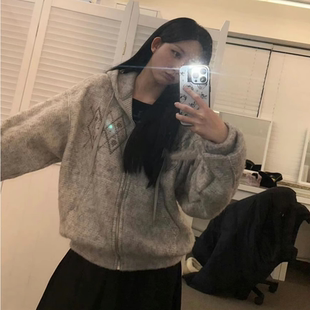 现货金秋天同款Polysooem 24冬复古菱形铆钉连帽外套上衣韩国代购