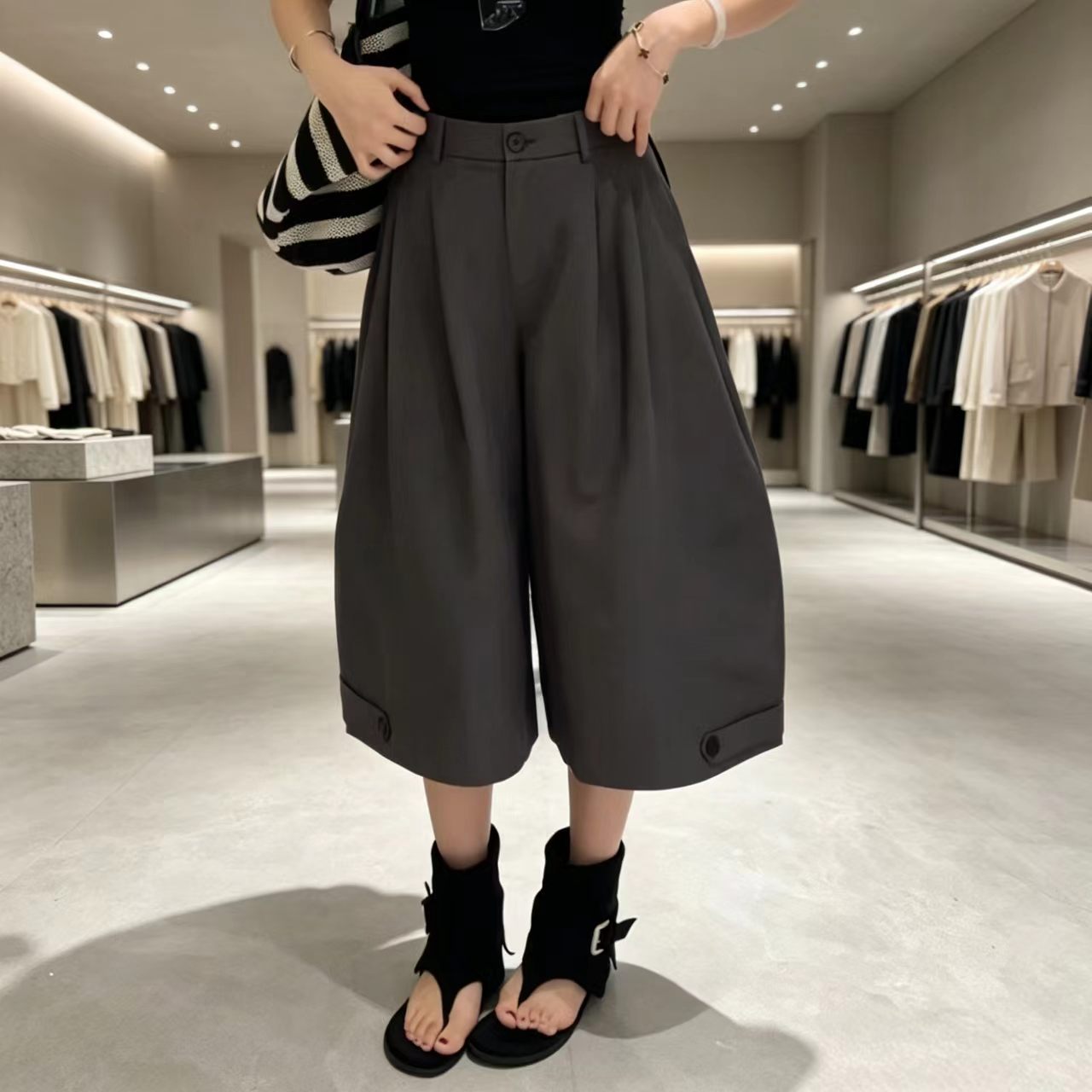 韩版简约纯色高腰西装休闲短裤女2026春夏宽松百搭显瘦七分裤潮