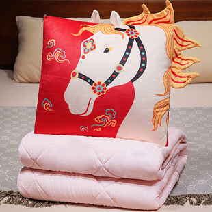 祥云马抱枕被马年实用礼物国潮民族风车载靠枕可爱靠垫被子二合一