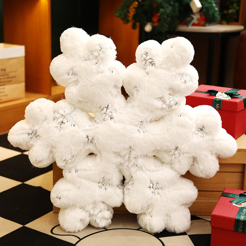 圣诞雪花抱枕毛绒玩具白色雪花靠垫节日氛围装饰摆件圣诞节礼物女