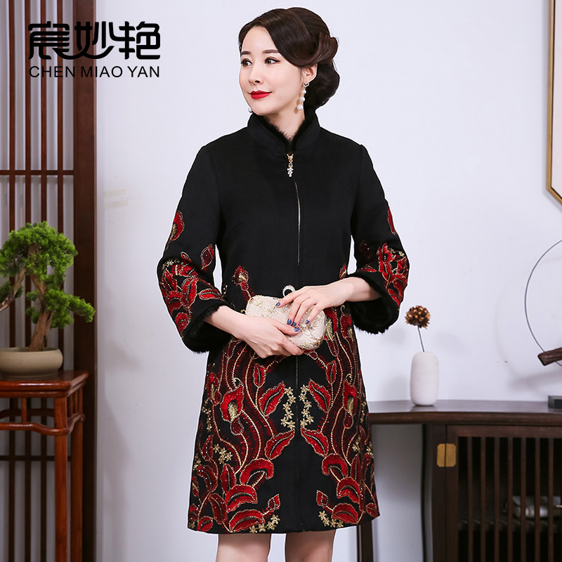 刺绣秋冬羊毛呢子大衣中老年女装