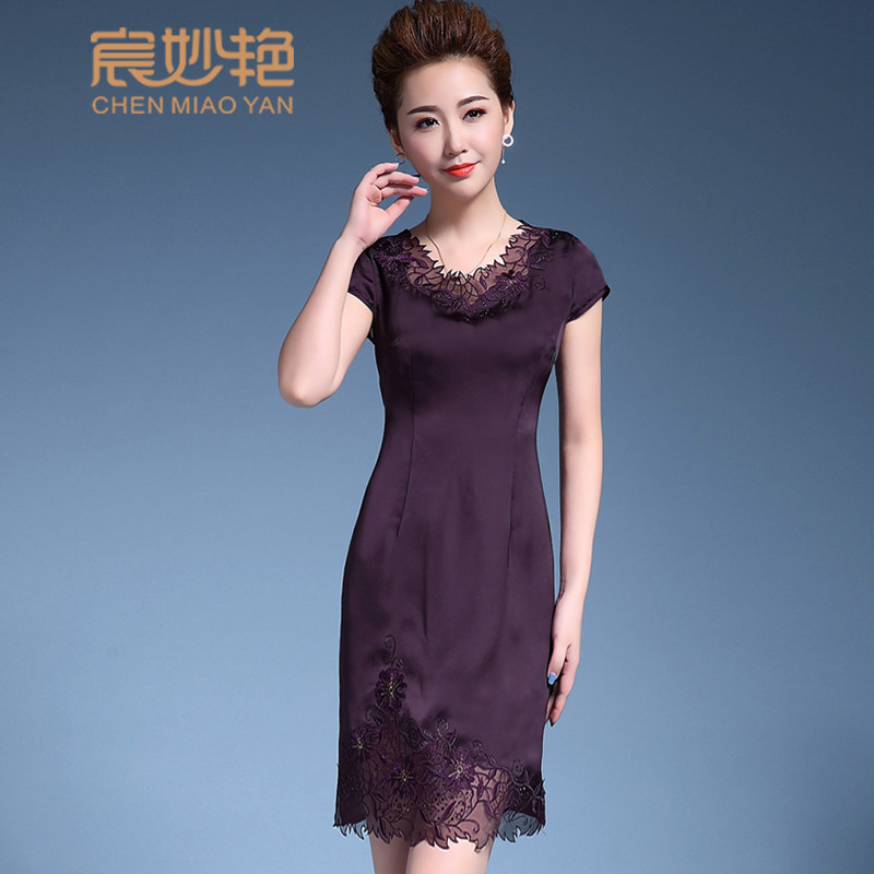 小个子妈妈装修身显瘦真丝绣花裙