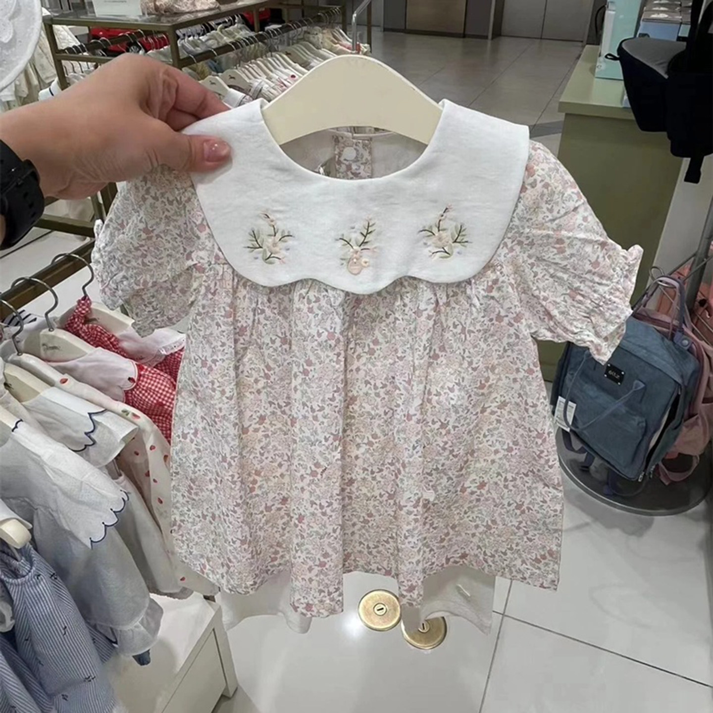 婴童夏装衬衫2026新款洋气宝宝韩版婴儿时尚甜美碎花荷叶领娃娃衫