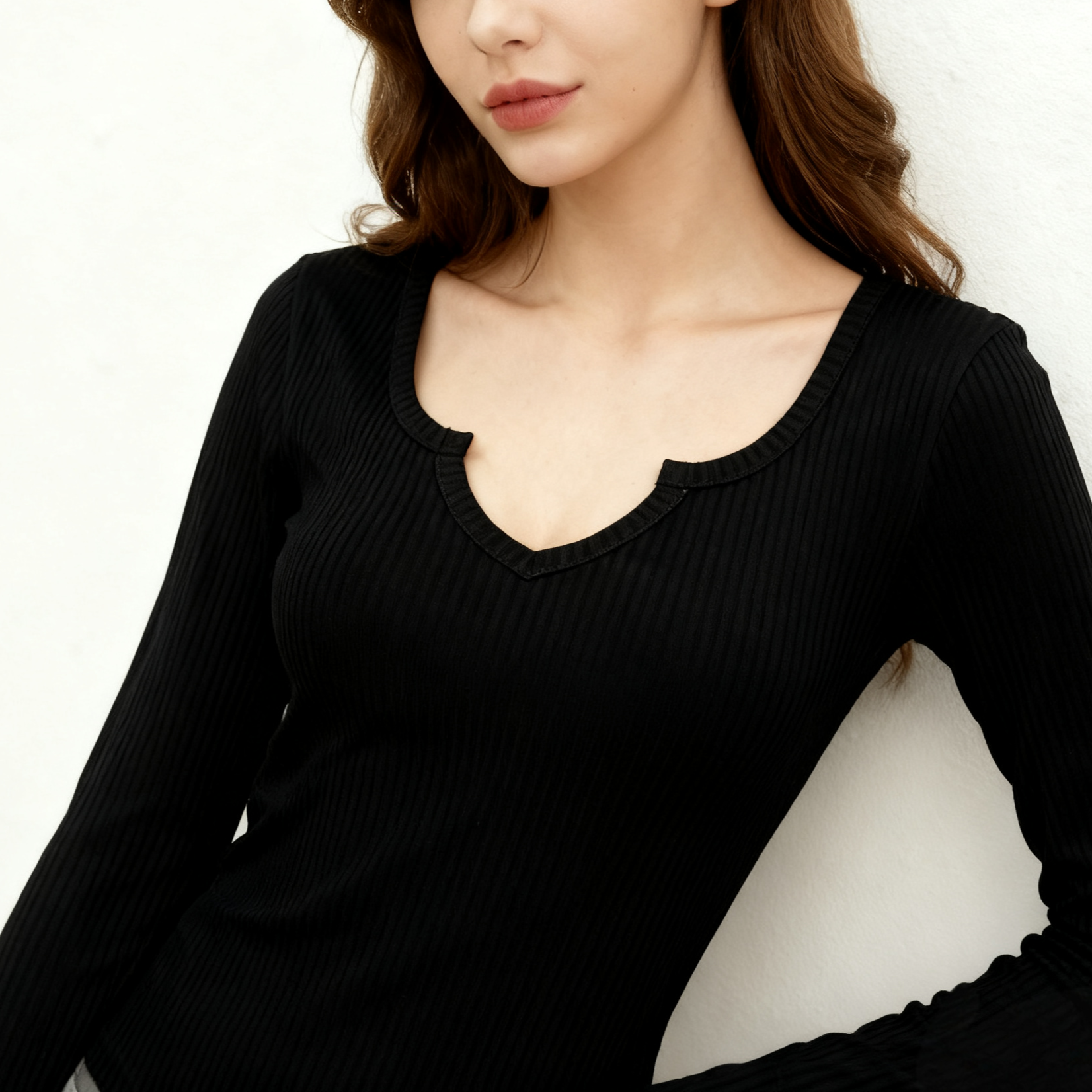 黑色v领长袖T恤女秋冬修身内搭性感打底衫收腰显身材紧身低胸上衣