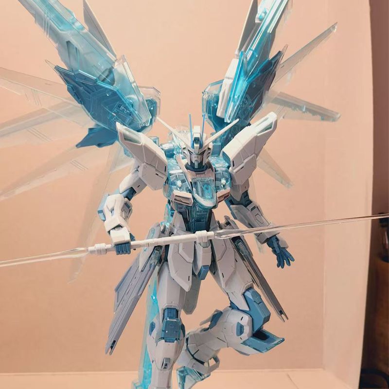 大班MG1/100自由冰蓝2.0成品模型