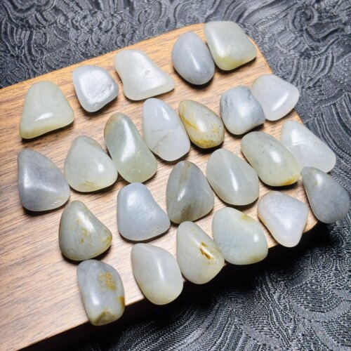 新疆和田玉青花 天然和田玉青花原石 真皮真籽 和田玉籽料 手链籽