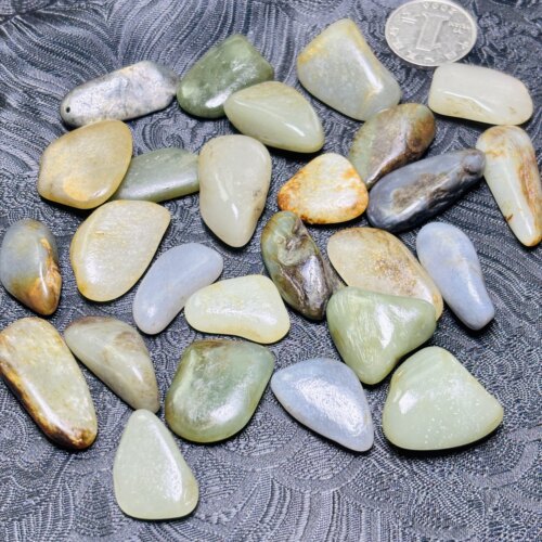 新疆和田玉籽料原石真皮真籽油性好 天然和田玉 原石 新疆直发