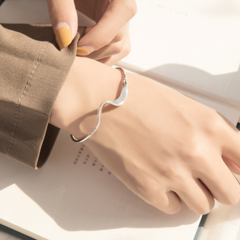 简约S925纯银莫比乌斯环手镯女小众冷淡风网红时尚个性手环手饰品