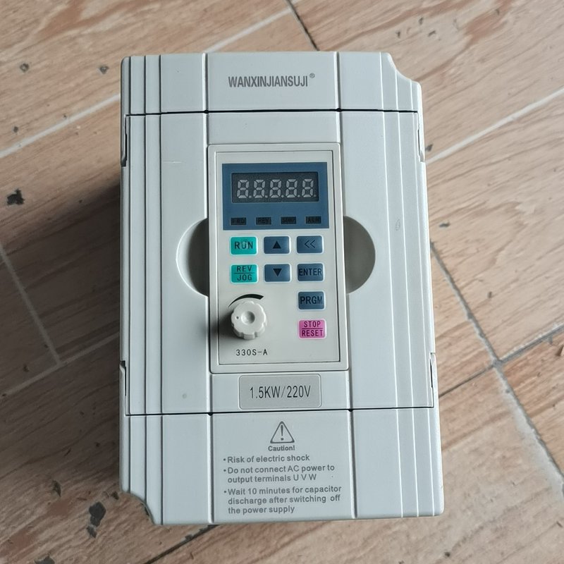 1.5KW变频器220V万鑫WX015G1--议价商品图片
