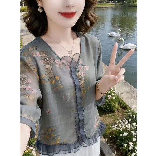 复古碎花减龄拼接下摆上衣女2026年夏季新款小众气质潮流百搭衬衫